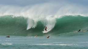 Most Powerful Ala Moana Bowls Swell of 2025 | 4K Raw Surfing