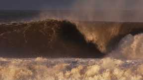 Surfing Barrels in NJ! Raw pov+ Beach
